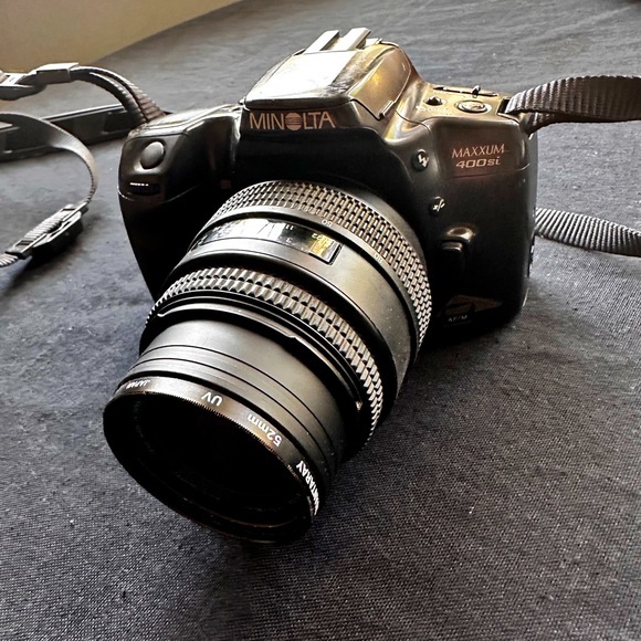 Minolta Maxxum 400si Camera